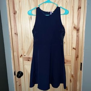 A line dress with lace sides